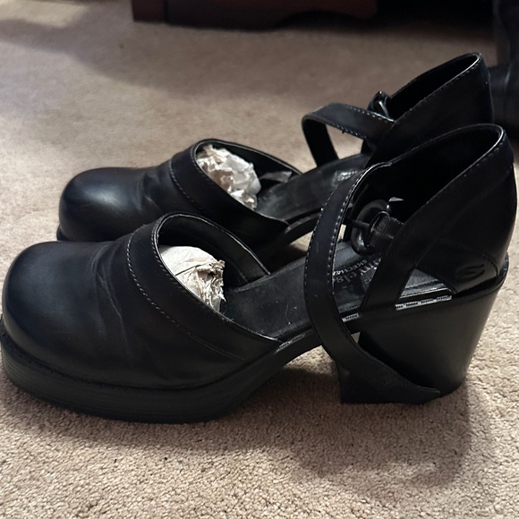 Skechers Black Platform Shoes - Picture 8 of 8